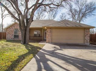 1315 McAnear Ct, Cleburne, TX 76033