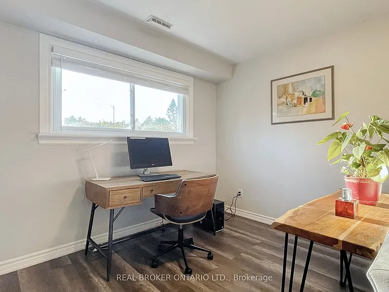 15 Jasmine Cres — Photo 32
