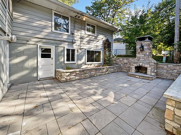 5th image of 3505 Admiral Ln N