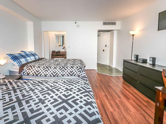 4th image of 5445 Collins Ave APT 1207