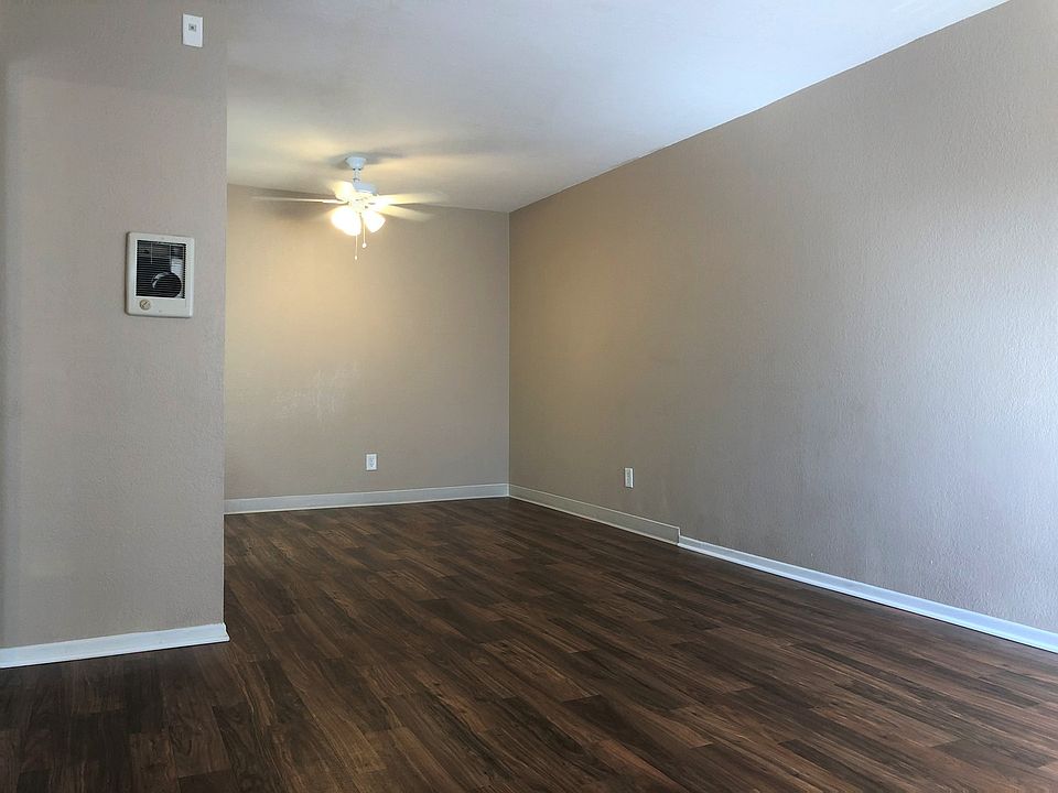 1st image of 2975-2985 Euclid Ave #18