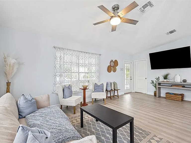 313 Poinsettia Rd — Photo 22