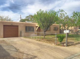 5813 Sunset Gardens Rd SW, Albuquerque, NM 87121