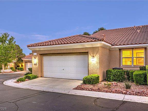 3rd image of 2033 Summer Spruce Pl Unit 101