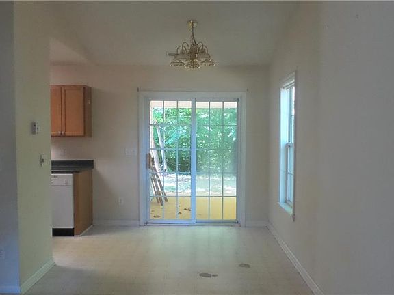 5th image of 519 Mountview Dr