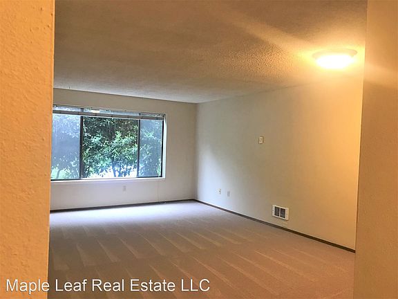 2nd image of 1500 NE 171st St S #103
