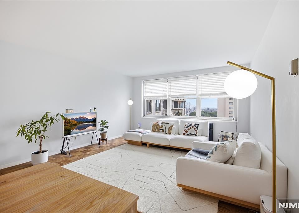 2100 Linwood Ave APT 20N, Fort Lee, NJ 07024 | MLS #26026284 | Zillow