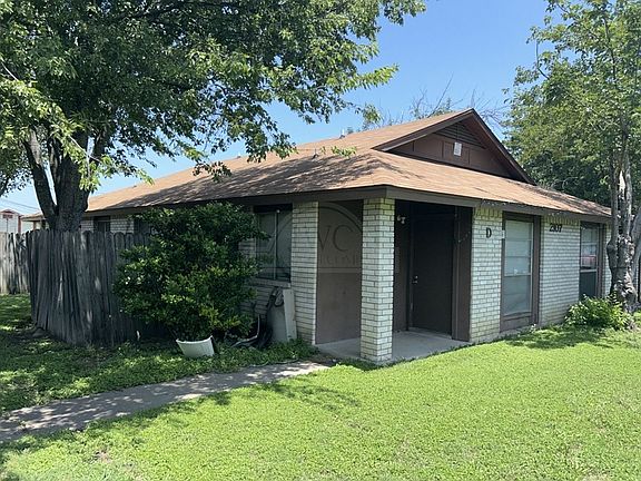 3rd image of 2107 Robert E Lee Dr #Lee