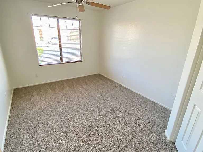 12537 W Redfield Rd — Photo 28