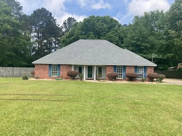 1009 Bob White Trl, McComb, MS 39648