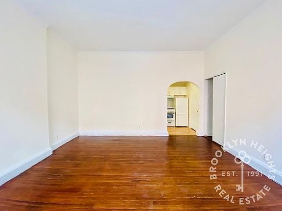 4th image of 143 Montague St #3R