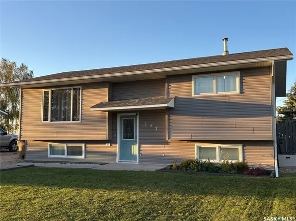 242 Lendrum Street, Melfort, SK S0E 1A0