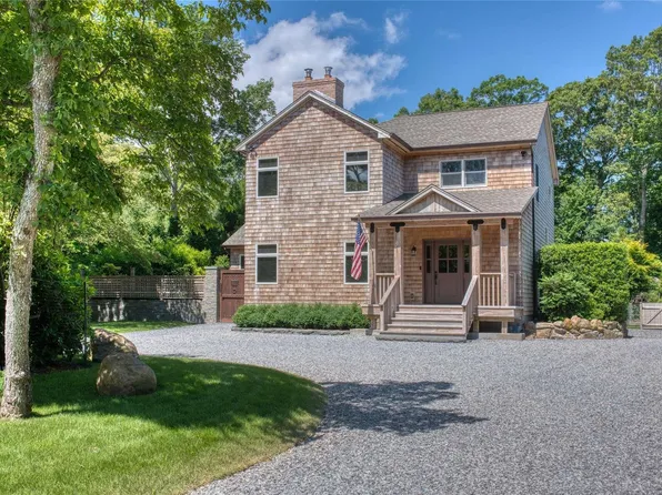 16 Pembroke Drive, East Hampton, NY 11937