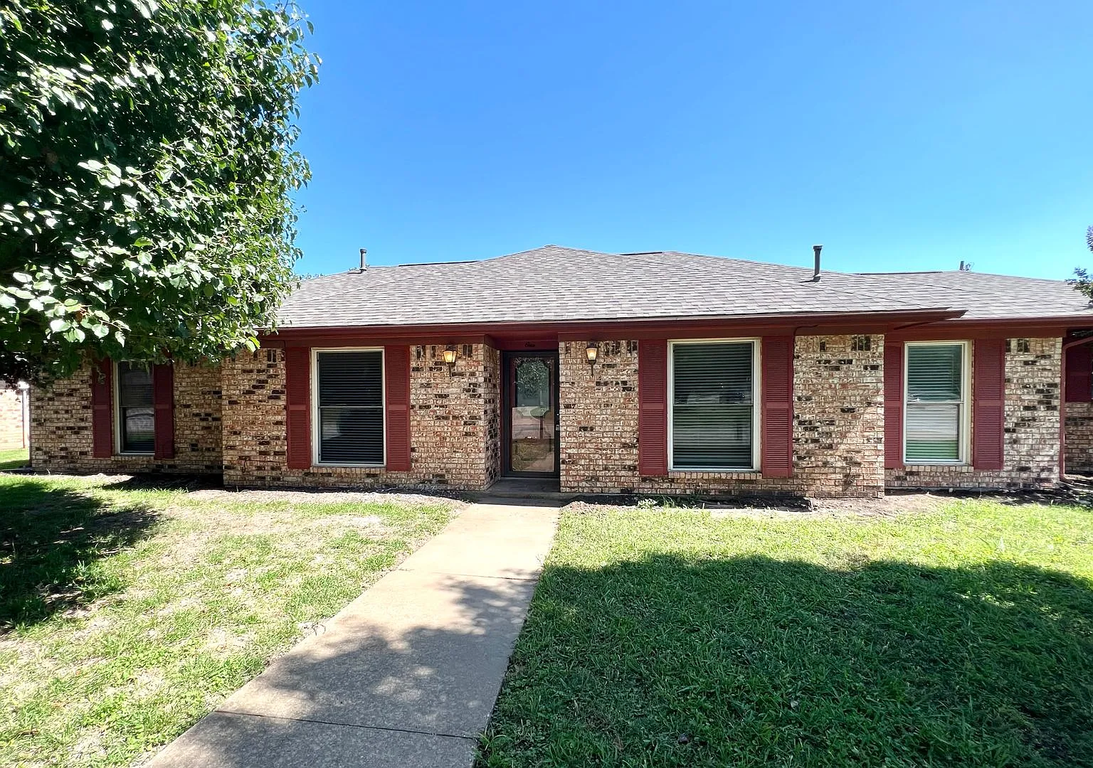 1 Peachtree Place, Sherman, TX 75090 — Photo 1