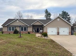 1809 Sherry Ln, Carterville, IL 62918