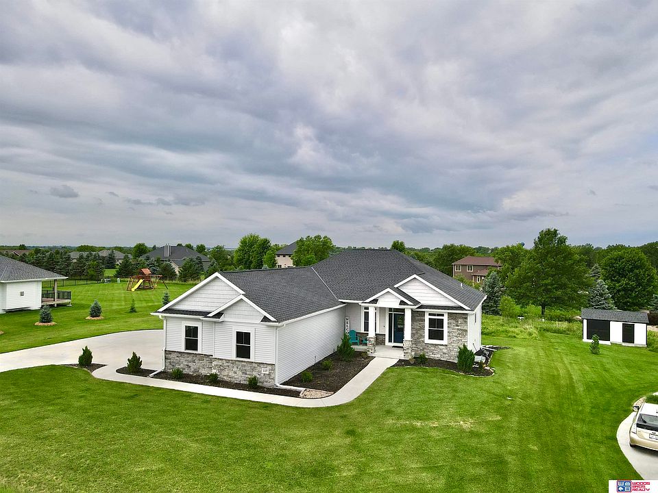 1st image of 117 Goldenrod Ln