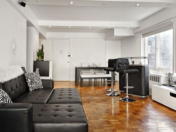 2nd image of 238 E 55th St #14C