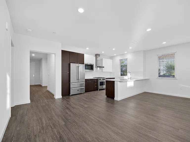 1850 El Camino Real #210 — Photo 4