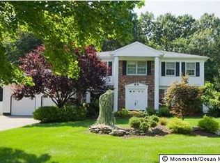 7 Mohawk Ln, Manalapan, NJ 07726