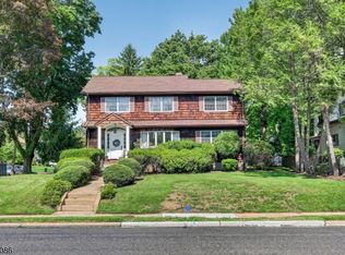 484 Godwin Ave, Midland Park Boro, NJ 07432