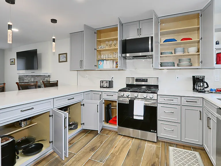 6407 Bardu Ave #A — Photo 23
