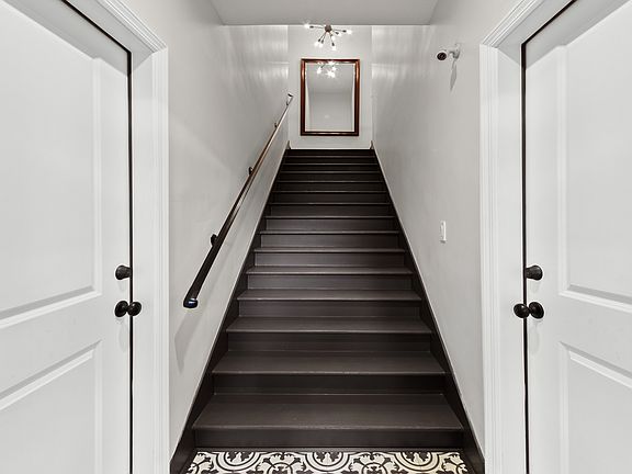 2nd image of 1118 Poinsettia Dr #1120-1/2