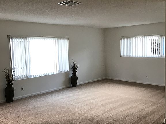 3rd image of 17011 Yukon Ave APT 9