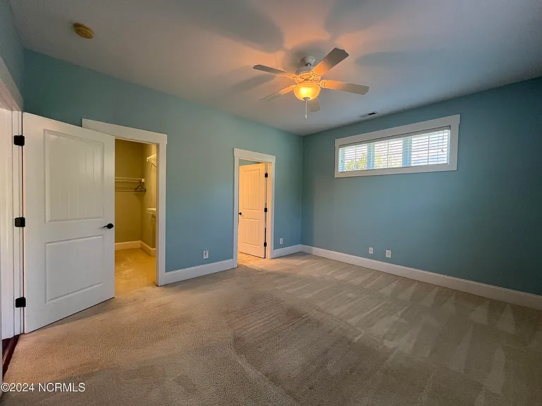 1211 Daisy Ct — Photo 12
