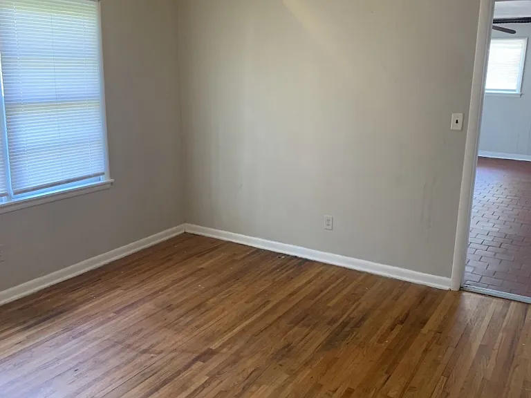 1419 Beaumont Dr — Photo 10
