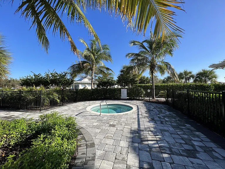 9007 Saint Lucia Dr #1 — Photo 27