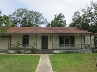 221 Tall Cedar Dr, Crosby, TX 77532