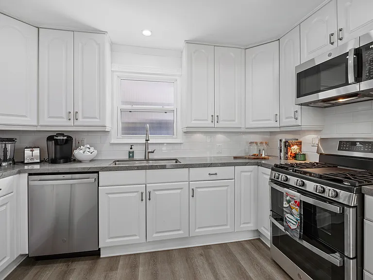708 Avocado Ave #1 — Photo 12