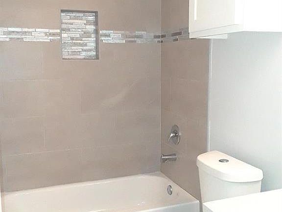 4th image of 518 W Carlisle Ave #3