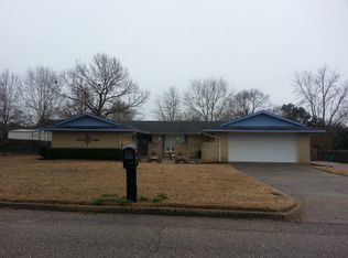 700 Evert Dr, Dothan, AL 36305