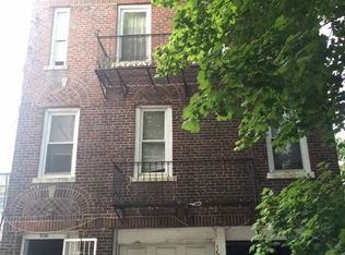 934 E 212th St, Bronx, NY 10469