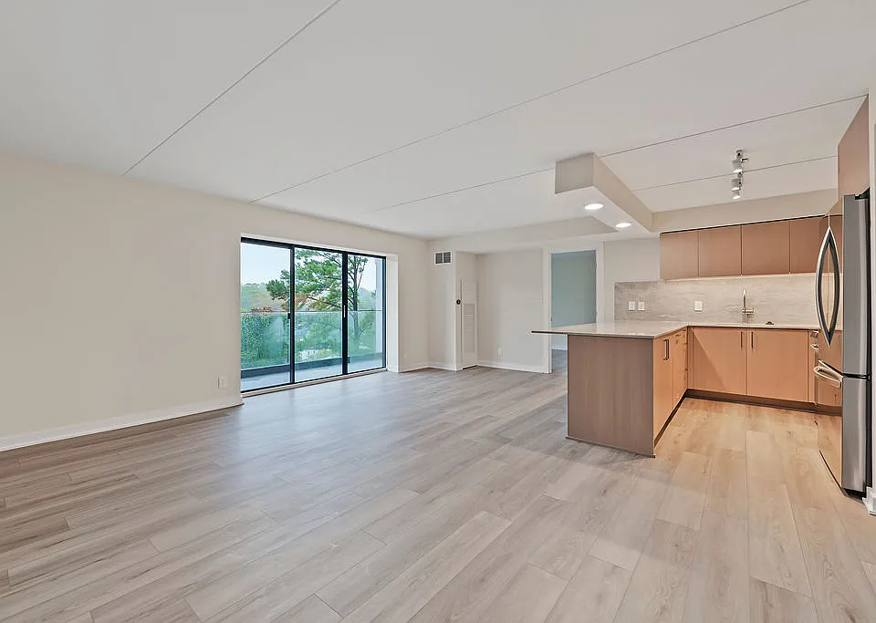 2460 Peachtree Rd #613