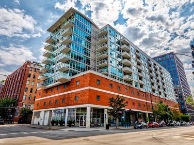 909 W Washington Blvd APT 405, Chicago, IL, 60607