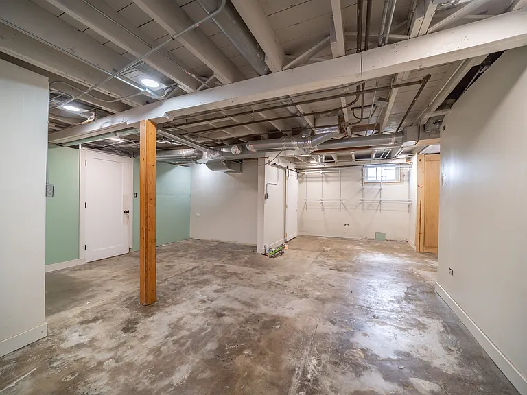 714 Villa St — Photo 11