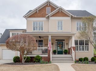 5840 Peacock Ln, Hoschton, GA 30548