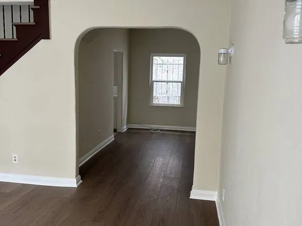 (undisclosed Address), Los Angeles, CA 90004
