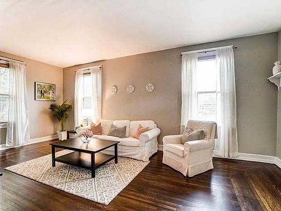 4th image of 4005 Taylor Ave