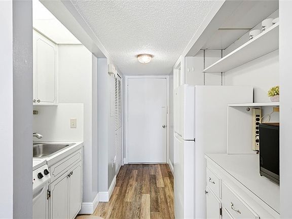 3rd image of 4725 COVE CIRCLE #306