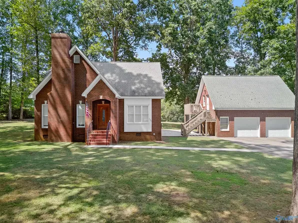 107 Stagecoach Dr, Madison, AL 35757