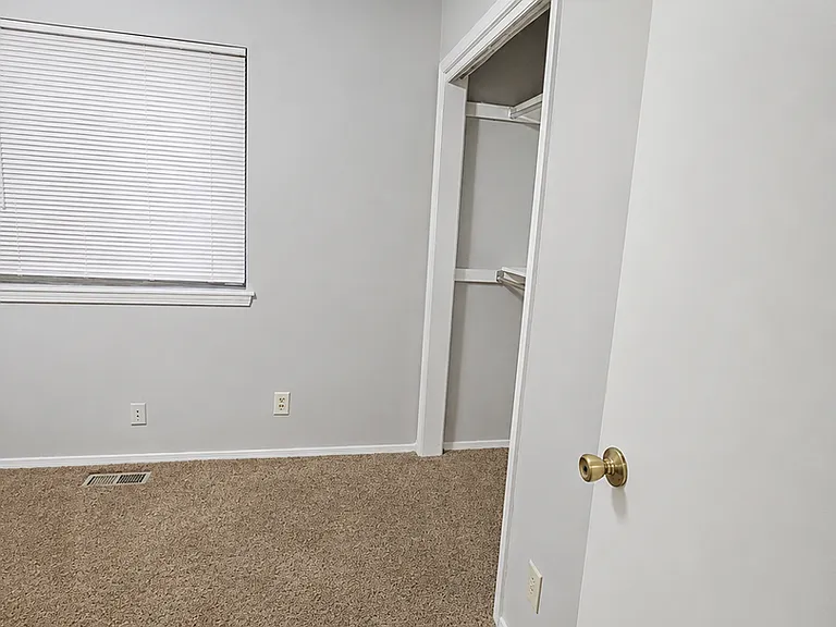 1224 E Selma St — Photo 11