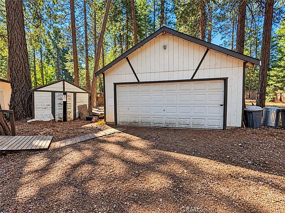 3rd image of 6202 Cody Ct