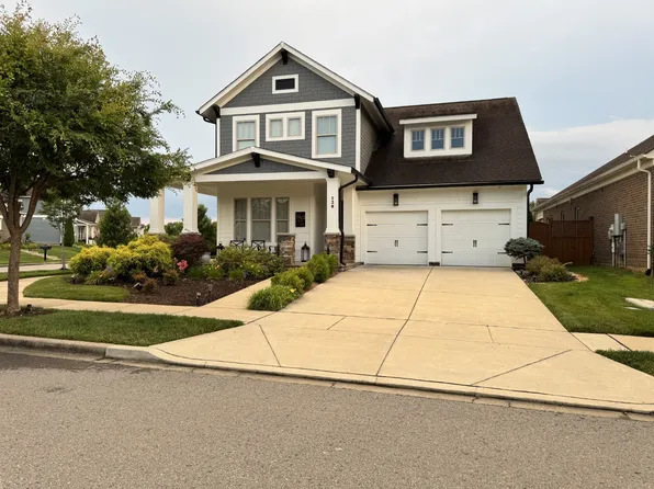 120 Championship Pl, Hendersonville, TN 37075
