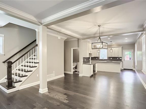5th image of 515 N Saint Clair St