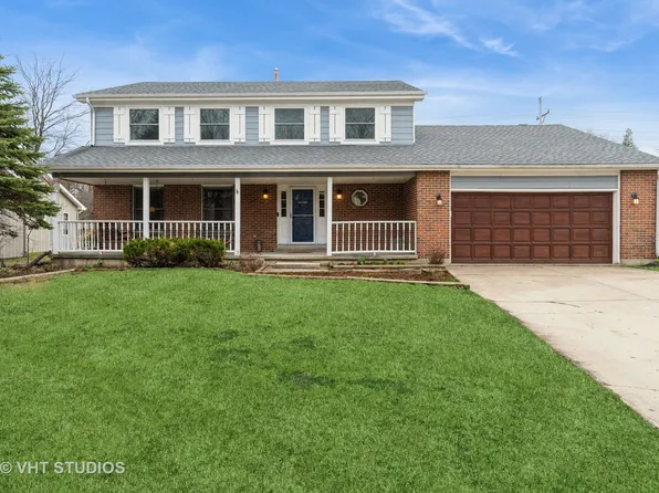 5033 Boulders Dr, Gurnee, IL 60031
