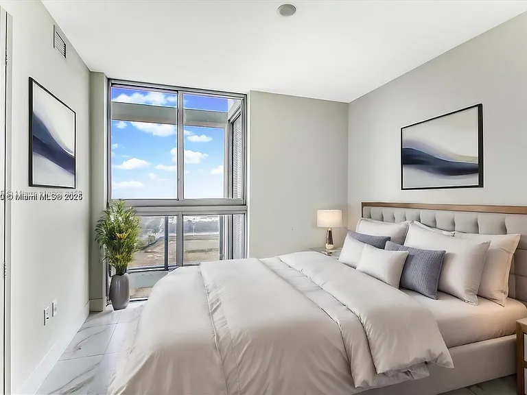 2000 Metropica Way #1709 — Photo 12