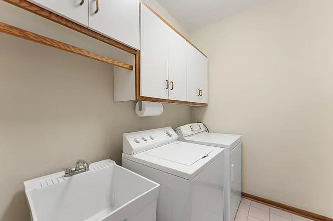 5498 Maple Ridge Ct — Photo 30